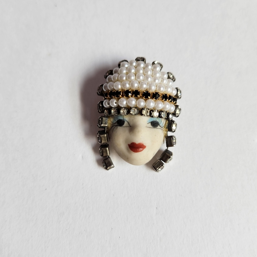 Woman flapper brooch